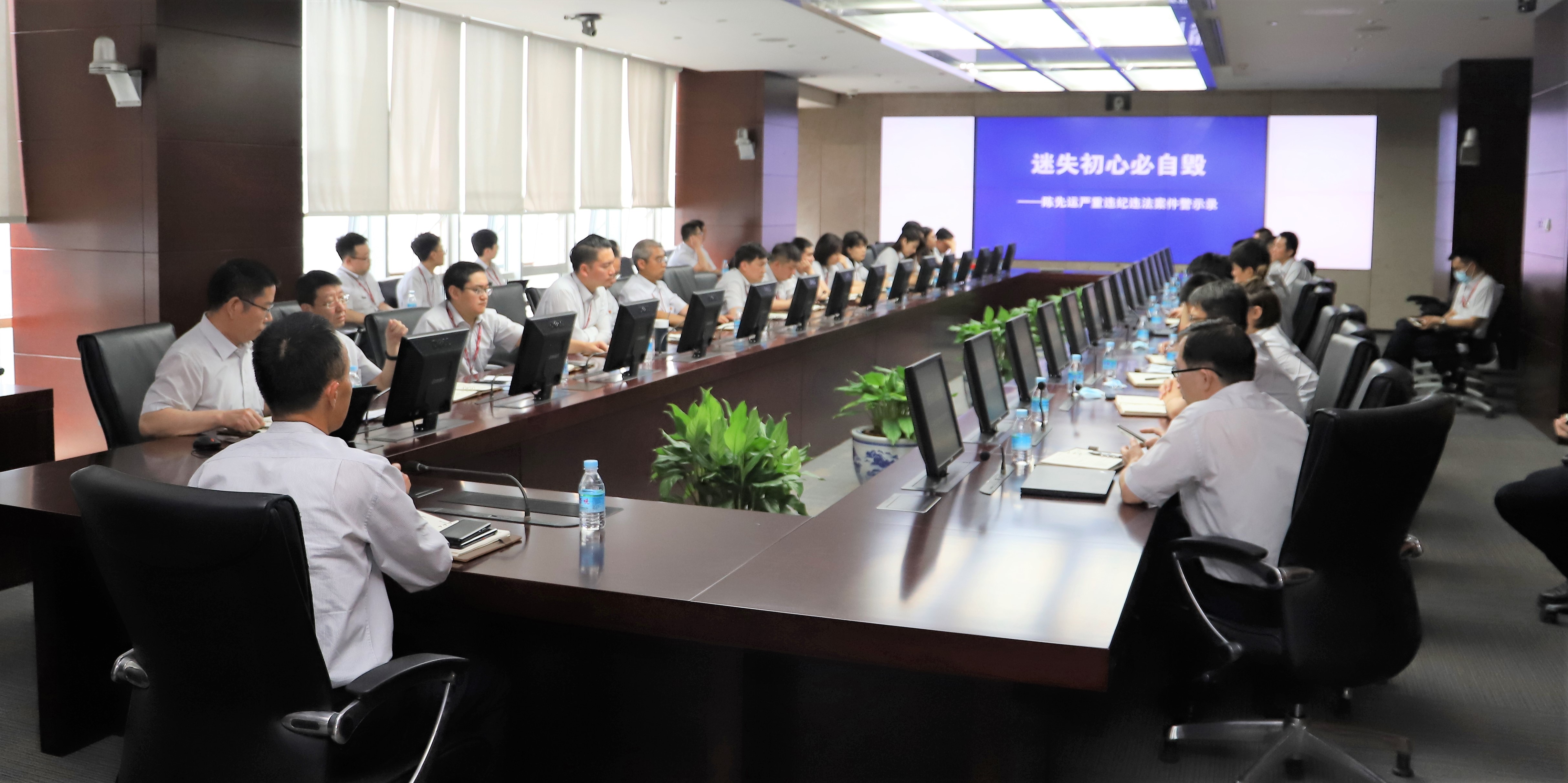 ff279553b203d856f0c789c5521eb14.jpg ff279553b203d856f0c789c5521eb14.jpg