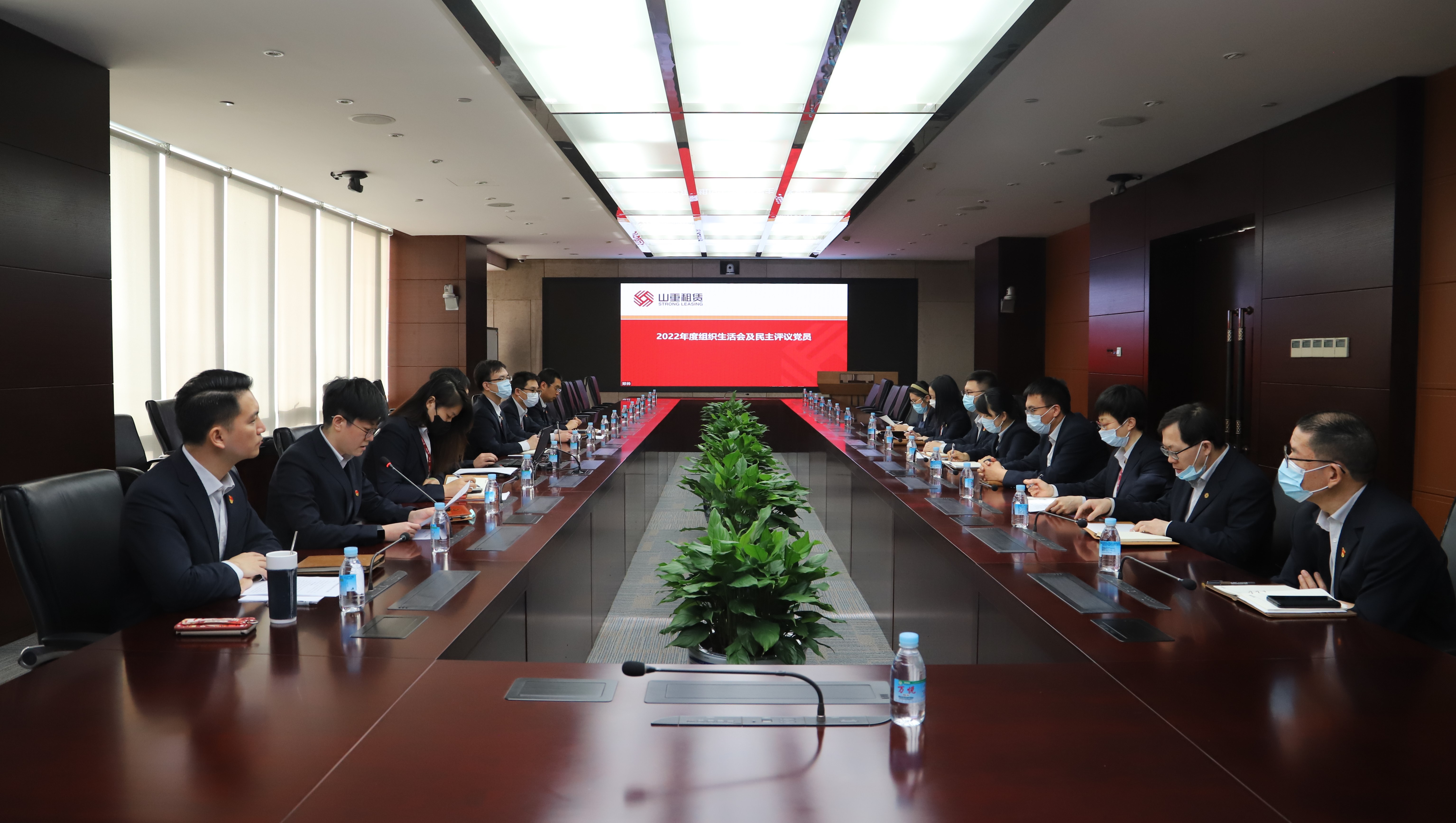 山重租賃黨支部召開組織生活會并開展民主評議黨員.JPG 山重租賃黨支部召開組織生活會并開展民主評議黨員.JPG